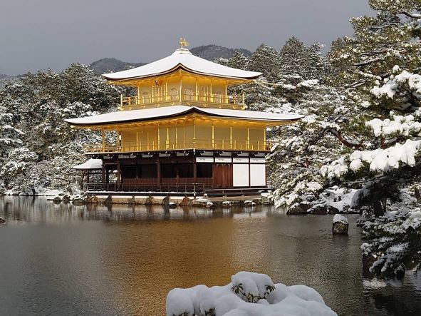 雪の金閣寺.jpg